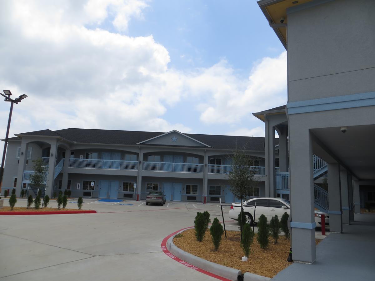 Haven Inn & Suites Willowbrook (Adults Only) Houston Bagian luar foto